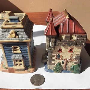 Two ceramic Halloween houses 4.5"Hx4"W. Ghost in window bats pumpkin - Picture 1 of 10