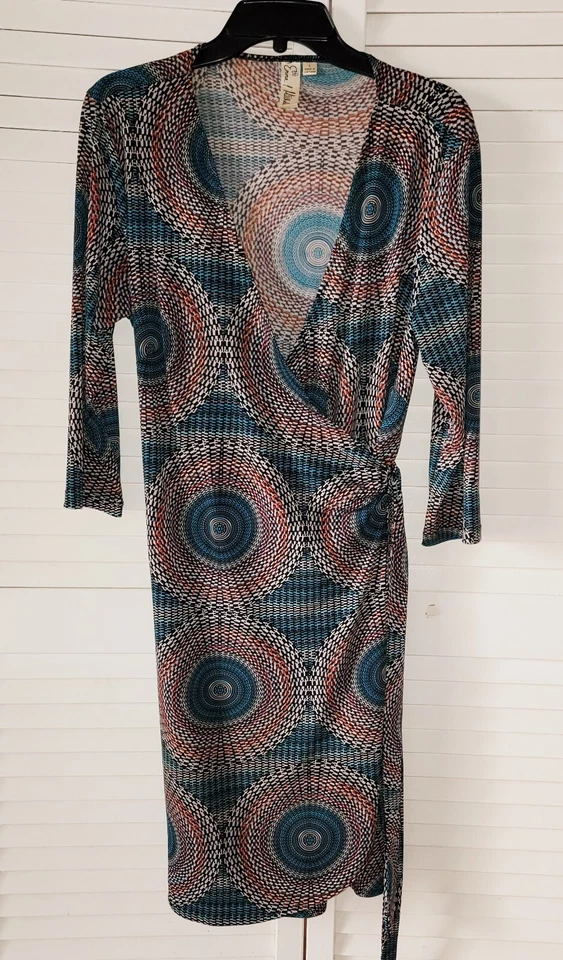 Vestido envolvente Michelle & Emma tejido multicolor elástico para mujer talla grande  Foto 1 de 4