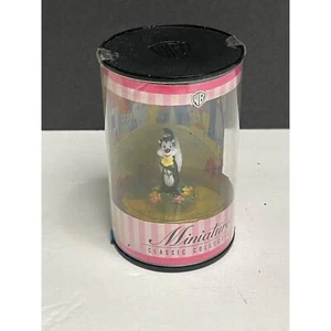 Rare 1999 Pepe Le Pew Warner Bros Brothers Classic Miniature Looney Tunes Skunk - Bild 1 von 4