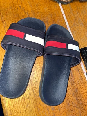 Sandálias Tommy Hilfiger MENINOS TAMANHO 3 azul marinho, vermelho e branco seminovo - Imagem 1 de 4