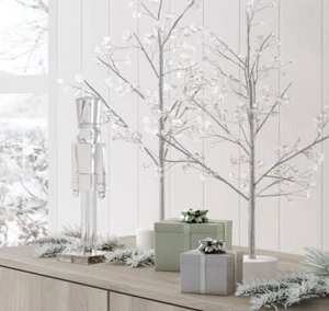Wondershop Target 🎄 Acrílico Transparente Navidad Vacaciones Decorativo Cascanueces 10” - Imagen 1 de 3