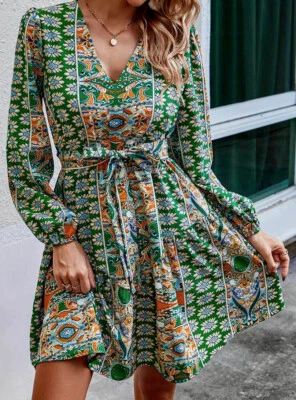 Robe fleurie ceinturée multicolore, à manches bouffantes; t.S. PORT GRATUIT! - Photo 1/4