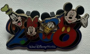 WDW - 2008 Spilla Personaggio Pivotante Teste Topolino Minnie Paperino Pippo Disney 58781 - Foto 1 di 2