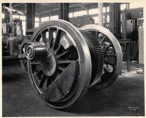 PRR S2 Steam Turbine Locomotive 6-8-6 under Construction VINTAGE PHOTO 10" X 8" - Picture 1 of 1