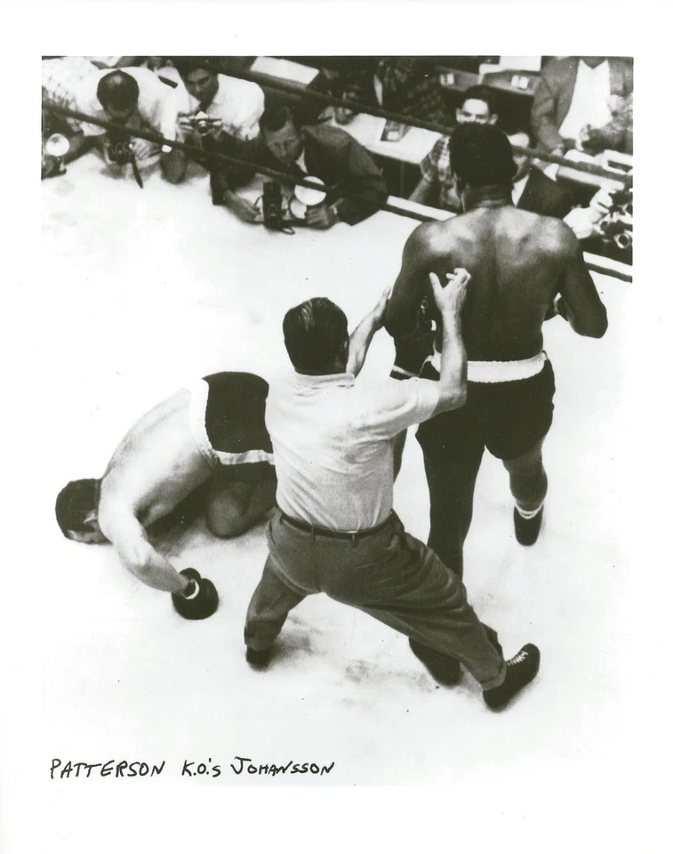 INGEMAR JOHANSSON vs FLOYD PATTERSON 8X10 PHOTO BOXING PICTURE - Image 1 of 1