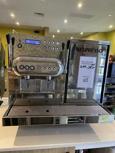 Nespresso profession Aguila 220 - Ideal Coffee Machine For Office - Picture 1 of 4