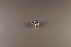 AD1403AN Dispositivos Analógicos Referencia de Voltaje Fijo 2.5V 8 Pin DIP Agujero Pasante Nuevo de Lote Antiguo - Imagen 1 de 2