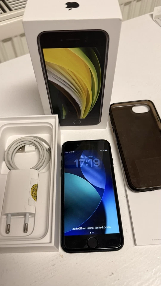 Apple iPhone SE 2. Gen - 64GB - Schwarz (Ohne Simlock) (Dual-SIM) - Bild 1 von 4