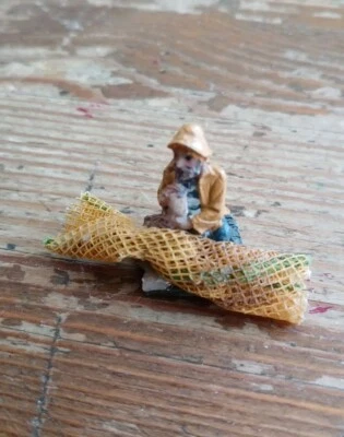 Matrose/ Bootsmann Figur sitzend mit Netz 3cm Neu - Bild 1 von 3