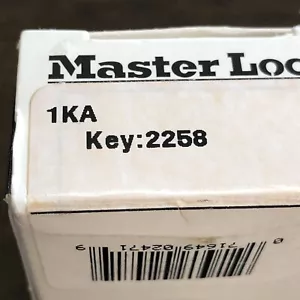 Master Lock 1KA-2258 1-3/4 pollici Lucchetto con chiave in acciaio laminato - Foto 1 di 8