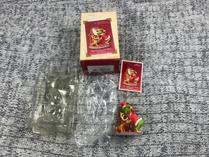 2004 The Grinch And Max Hallmark Ornament How The Stole Christmas Dr Seuss - Picture 1 of 4