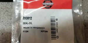 BRIGGS AND STRATTON 393812 SEAL - Picture 1 of 2