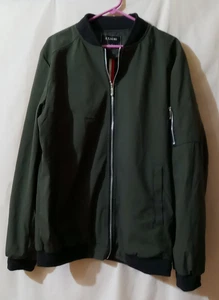 H.T Niao dunkelgrüne Jacke leichter durchgehender Reißverschluss Top Zustand Brustumfang 50 - Bild 1 von 5