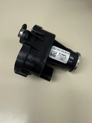 2015 Mercedes Benz Sprinter 2015 Throttle Actuator - Image 1 of 4