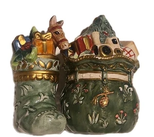 Fitz And Floyd Classics Weihnachten Salz Pfeffer Set Geschenke, Nikolausbeutel & Strumpf - Bild 1 von 20