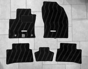 Alfombrillas híbridas Corolla Cross, juego de 5 piezas, 2022-2025, Toyoya originales OEM - Imagen 1 de 9
