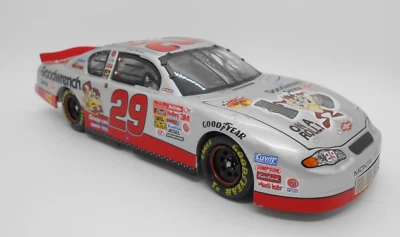 Action NASCAR Harvick #29 Goodwrench Chevy Monte Carlo 1:24 Diecast Bank 2001 - Image 1 of 4