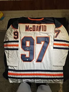 Maglia da hockey firmata Connor Mcdavid Edmonton Oilers con certificato di autenticità - Foto 1 di 6
