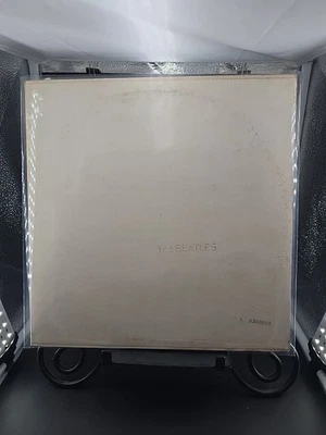 The BEATLES WHITE ALBUM APPLE 1968 SWBO-101 2nd LA Corrected Repress VG+/VG+ - Image 1 of 4