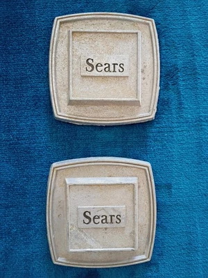 Letreros de emblema de valla metálica cuadrada Sears vintage - aluminio con herrajes de montaje. Foto 1 de 4