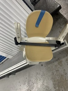 Acorn SuperGlide 130 T700 Stairlift (Left Side Of Staircase) - Picture 1 of 7