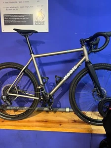 Moots Routt RSL, 58cm, SRAM Force / X01 AXS, Zipp NSW 202 carbon wheels - Picture 1 of 6