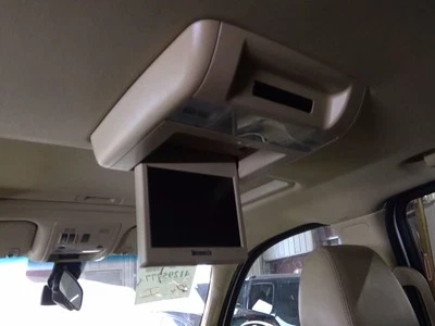 Info-GPS-TV Screen Entertainment System Opt U42 Fits 07-14 ESCALADE 928022 - Image 1 of 4