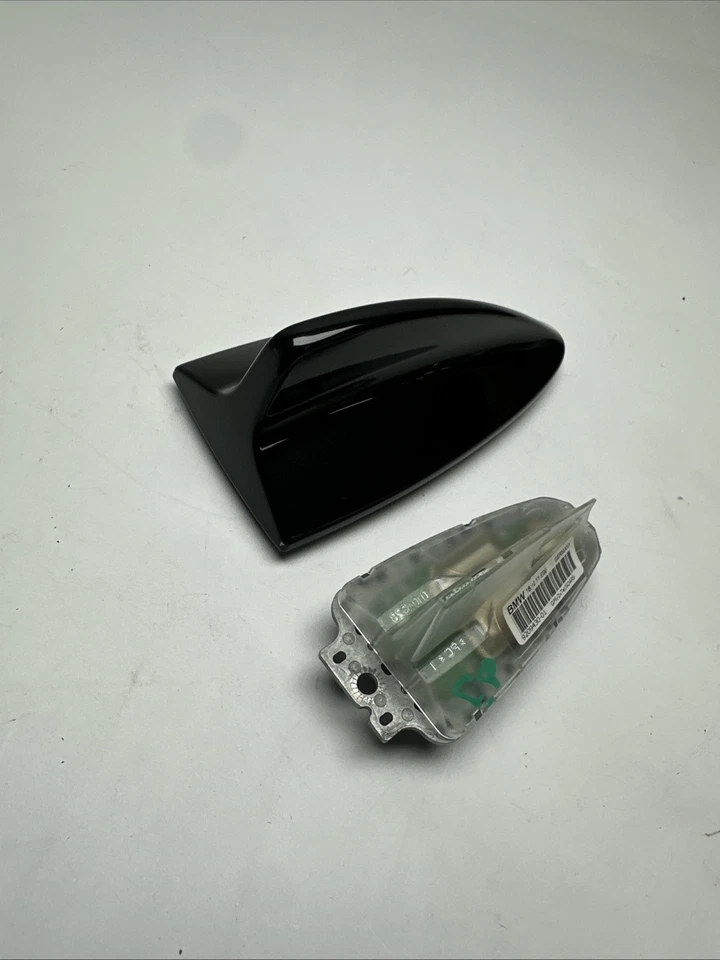 07-11 BMW E90 E92 3-SERIES ANTENA BARBATANA DE TUBARÃO TETO com CAPA 6972310 FABRICANTE DE EQUIPAMENTO ORIGINAL PRETO - Imagem 1 de 4