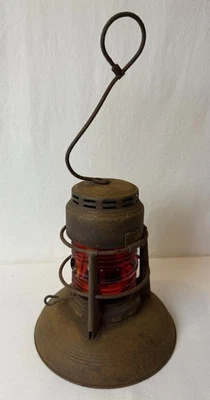 Antigua linterna de ferrocarril Embury, globo de vidrio rojo, años 30’s Foto 1 de 4