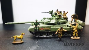 New 1/72 Scale Modern Russian Armored Forces 7 Soldiers & 1 Dog Painted Model - Picture 1 of 2