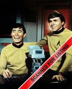 STAR TREK TOS Sulu & CHEKOV - George Takei & Walter Koenig 8X10 PHOTO #7635 - Picture 1 of 1