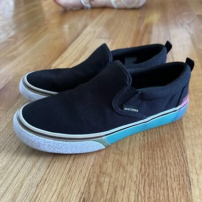 Zapatilla deportiva Skechers de lona sin cordones negra baja para mujer 8 155265 - 350 Foto 1 de 4