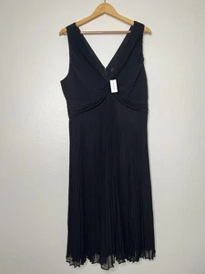 Neu mit Etikett Banana Republic Chiffon Plissee Midi schwarz Kleid Größe 16 Herbst 2024 - Bild 1 von 8