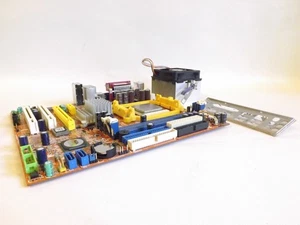Foxconn K8M890M2MB-RS2H Mainboard + AMD Sempron 3200+ + Kühler + I/O-Blende - Bild 1 von 5