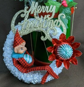 Kitschiger Pailletten Mini Kranz OOAK mit Vintage Knieumarmung Elfe und Reflektor ~ - Bild 1 von 5