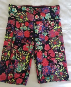 Calvin Klein Woman's Small Bike Shorts Floral 9" Inseam - Picture 1 of 3