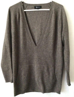 Suéter Aqua Cashmere Mujer Marrón Cacao Largo Cuello en V Bolsillo Canguro Talla Pequeña Foto 1 de 4
