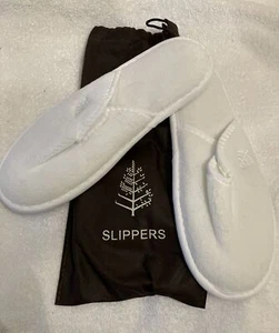 The Four Seasons Hotel Womens White Soft Bath Terry Slippers + Dust Cover M NEW - Picture 1 of 1