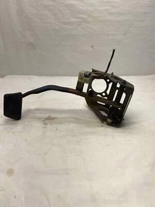 2005 DODGE MAGNUM Front Stop Brake Pedal Assembly 2.7L A/T Sport Utility G - Picture 1 of 8