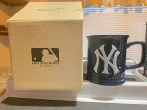 New York Yankees Encore MLB World Series 2007 Coffee Mug Cup Baseball New NY Box - Picture 1 of 4