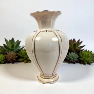 Vintage Lenox Vanguard Collection Ivory & Gold Trim Vase Porcelain 10"T USA - Picture 1 of 7