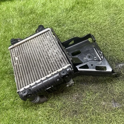 Audi S4 S5 2018 2019 2020 radiador auxiliar delantero izquierdo con soporte 8W0121218 Foto 1 de 4