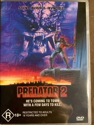 DVD: Predator 02 - Police Hunt Down Vicious Alien Hunter Drug Gangs In LA - Image 1 of 2