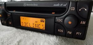 MERCEDES BENZ AUTO RADIO AUDIO 10 CD + CODE MF 2910 W124 W210 R170 S124 C140 TOP