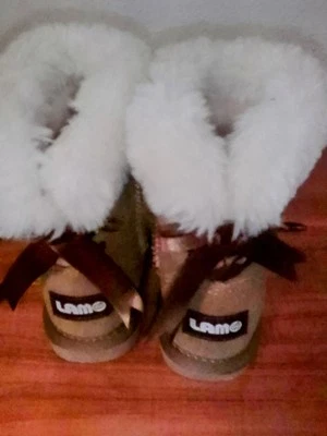 Lamo Toddler Size -8(C) Upper Leather Brown Fur Lining Hiking Camping Outdoor  - Image 1 of 4