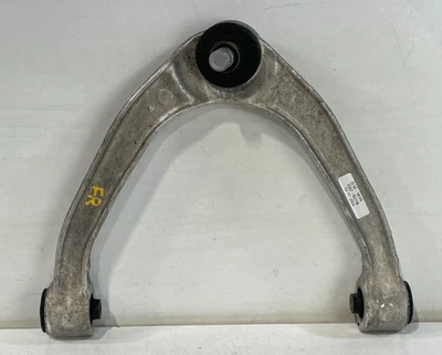 08-24 BRAZO DE CONTROL SUPERIOR DELANTERO DERECHO INFINITI G37 G25 EX35 Q60 Q50 AWD 92718 Foto 1 de 4