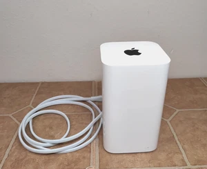 Apple AirPort Extreme 6th 802.11ac Wireless Router 3 Gigabit 1 USB A1521 Tested - Picture 1 of 8
