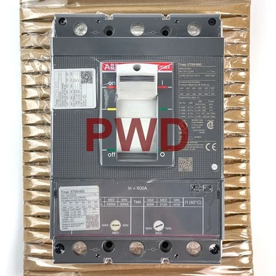 Nuevo en caja Disyuntor ABB XT5NQ360BBFF000XXX XT5N 600 TMA 3-P 600 A, UL 100% Clasificado Foto 1 de 4