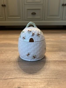 Belleek Honey Pot With Bees And Flowers - Picture 1 of 8