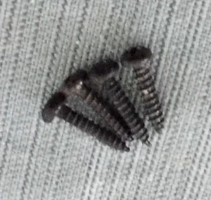 Fernandes Bass Guitar Tuners Original Mounting Screws Set of 4 - Picture 1 of 3